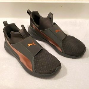 Size 8 puma sneakers